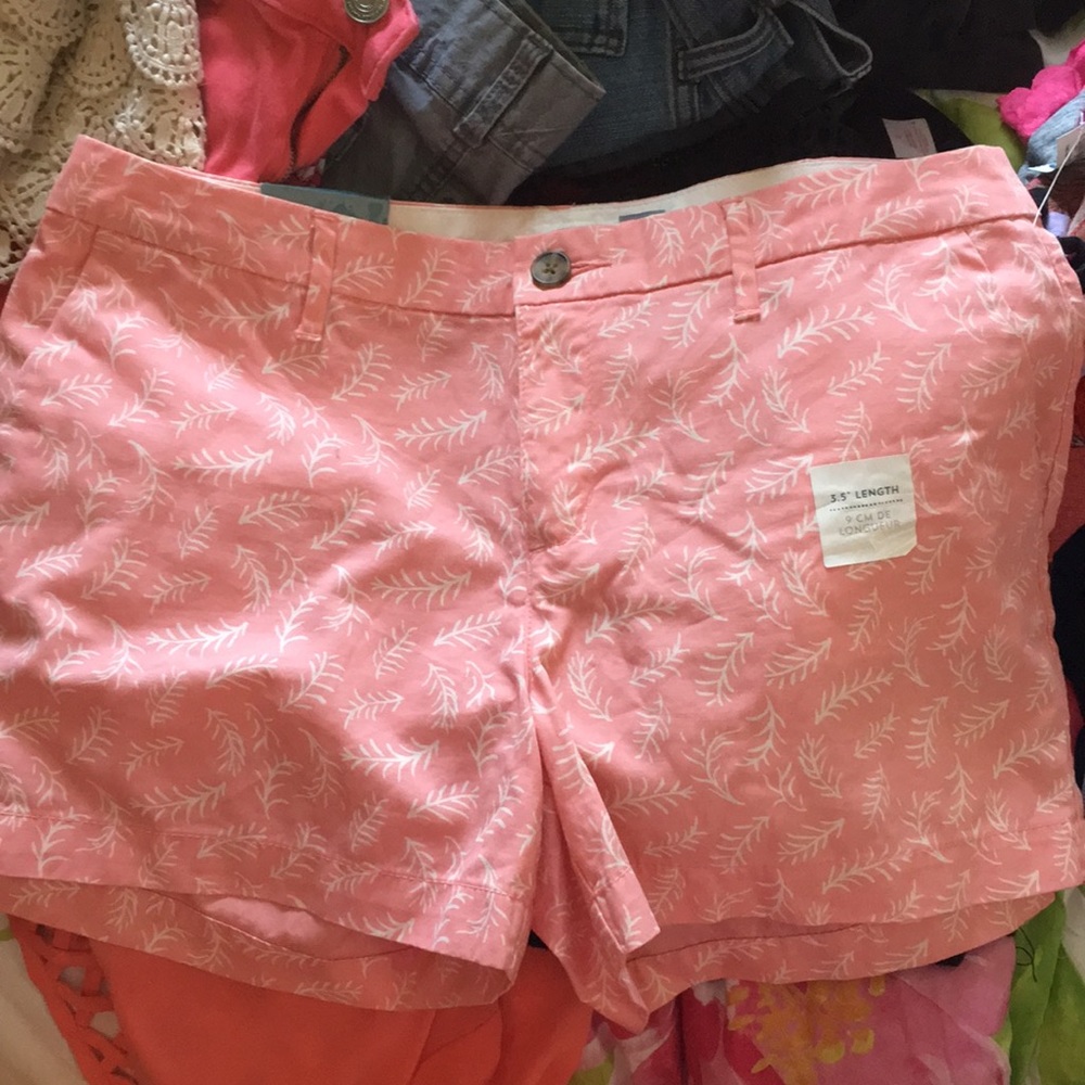 Pink shorts with leaves